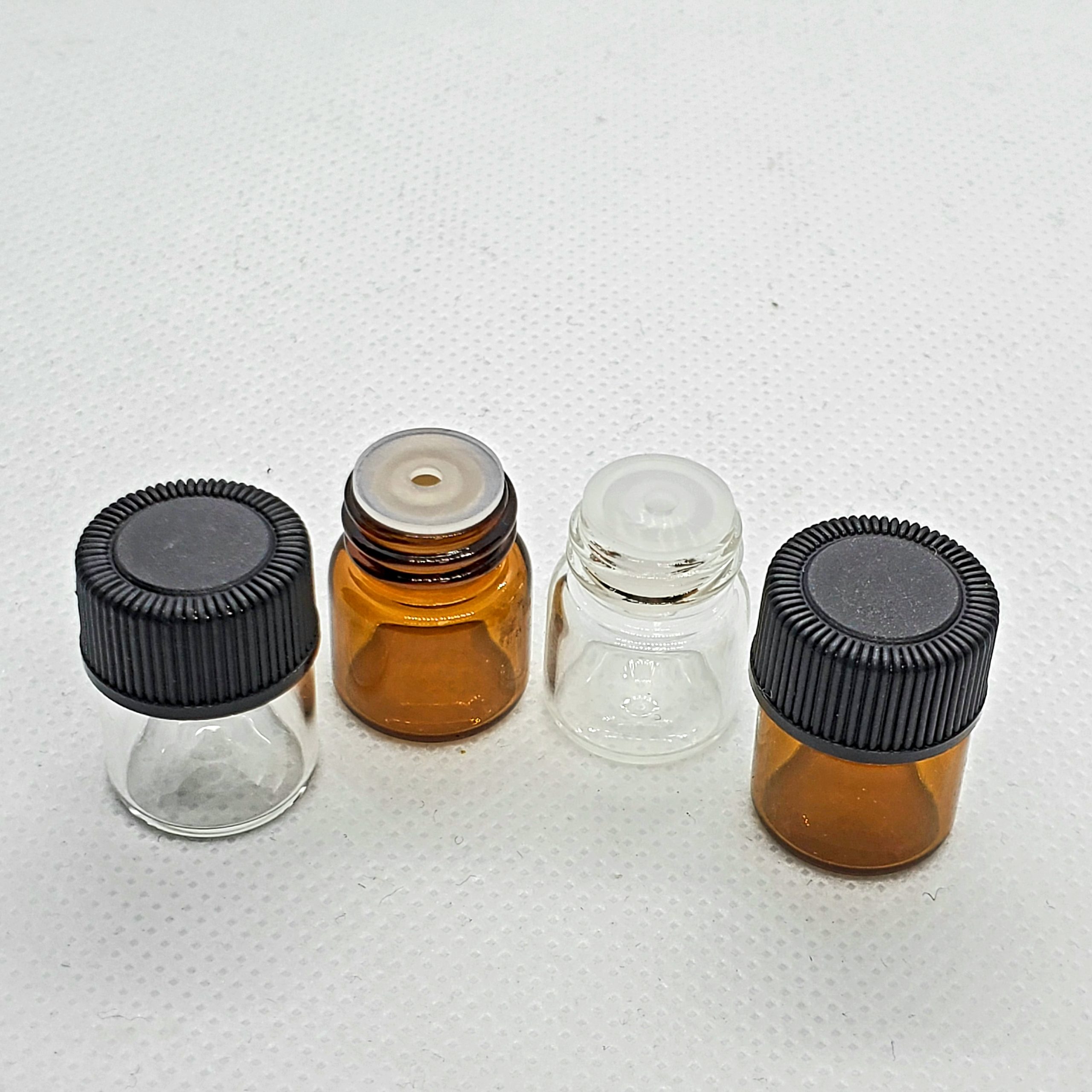 2ML 5/8 Dram with orifice reducers and blank white circle labels 20 Essential Oil Amber Glass vials 1ML 1/4 Dram